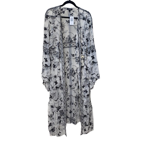 #T265- NWT Torrid Embroidered Lace Mesh Sheer Kimono-2X - Picture 6 of 7